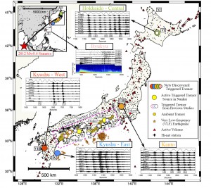 2012年4月11日に発生したスマトラ地震によって誘発された深部低周波微動．色付きの大きな丸が今回検出された誘発微動で，白抜きの小さな丸は以前の研究で検出されている誘発微動である．各波形はそれぞれの地域における表面波トランスバース成分記録及び水平動成分の2-8 Hzのバンドパスフィルター記録で，時刻ゼロがスマトラ地震の発震時を示す．小さい黄色の丸印は2003年から2012年までの西南日本に発生した深部低周波微動，橙色の星印は浅部超低周波地震である．