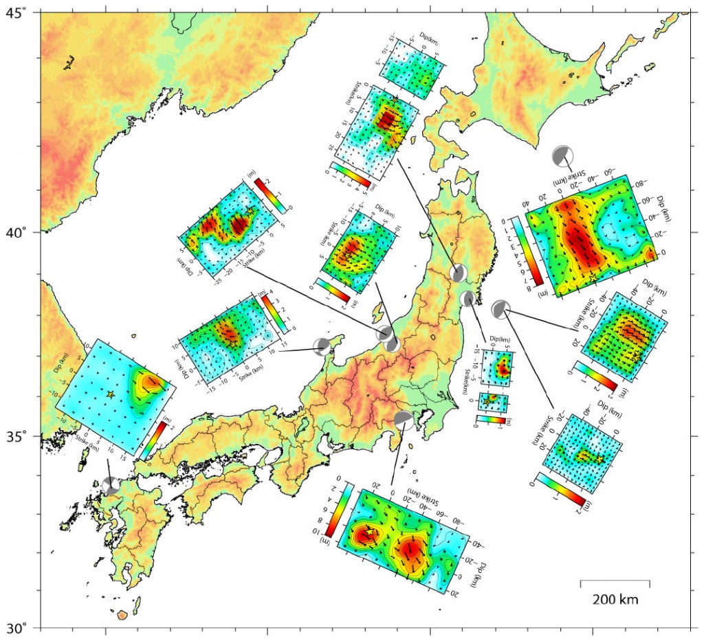震源過程インバージョンによって求められた国内の被害地震の震源モデル（すべり分布）．北東から南西に向かって，2003年十勝沖地震，2008年岩手・宮城内陸地震，2003年宮城県北部の地震，1978年宮城県沖地震および2005年宮城県沖の地震，2007年新潟県中越沖地震，2004年新潟県中越地震，2007年能登半島地震，1923年関東地震，2005年福岡県西方沖の地震．